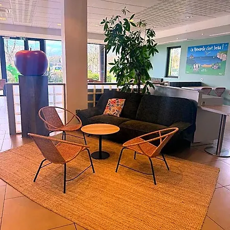 ホテル Ibis Styles 3*